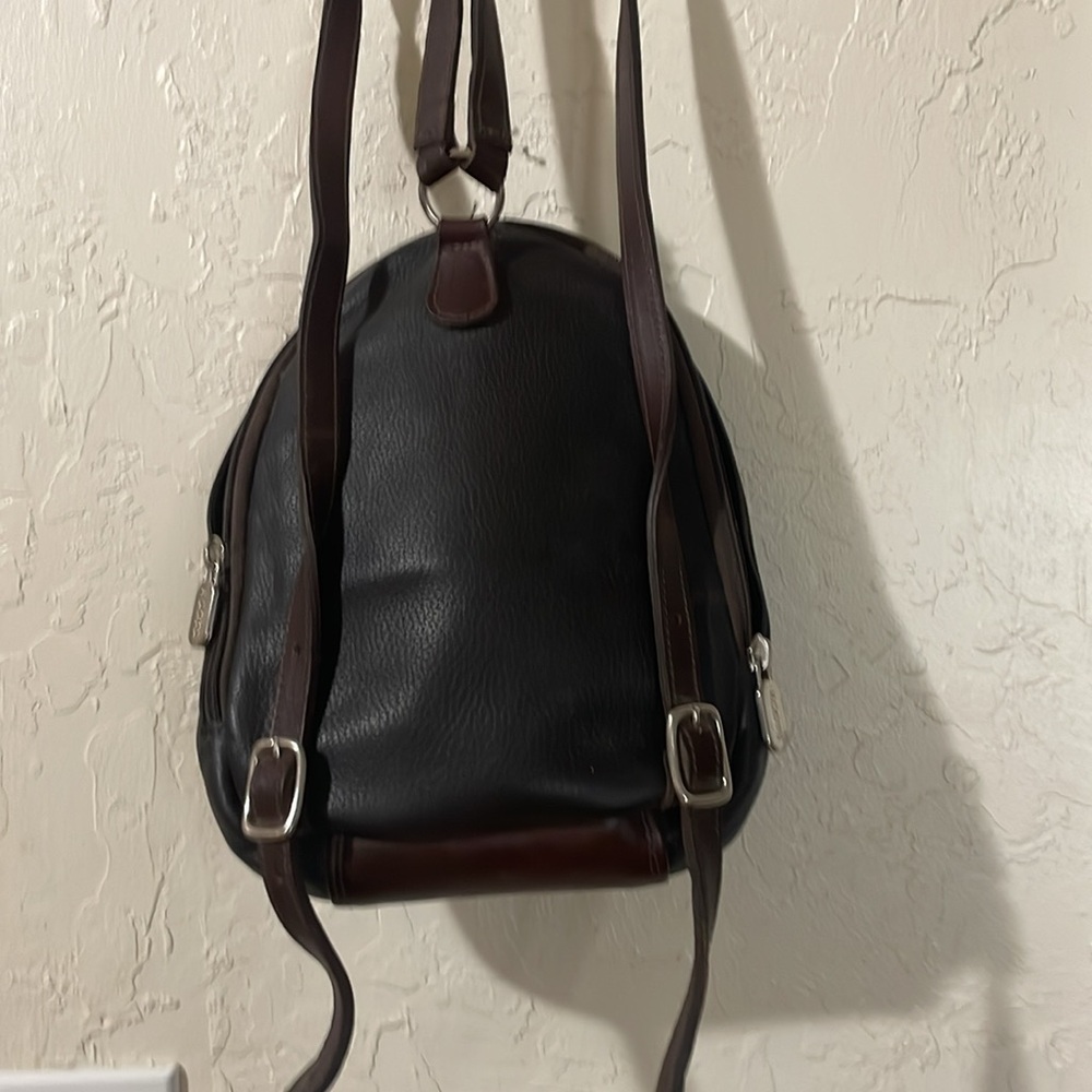 ROOTS VINTAGE BACKPACK - Picture 4 of 5
